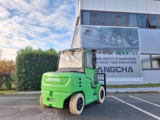 Четырехопорные погрузчики Hangcha X70i