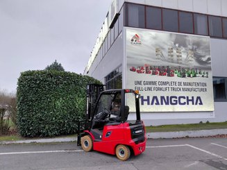 Четырехопорные погрузчики Hangcha AE18