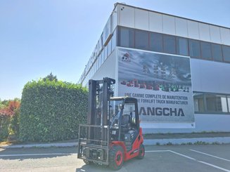 Четырехопорные погрузчики Hangcha XF25G-2