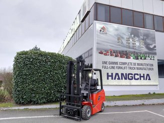 Четырехопорные погрузчики Hangcha AE20C