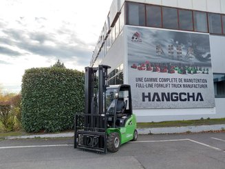 Четырехопорные погрузчики Hangcha XC30i