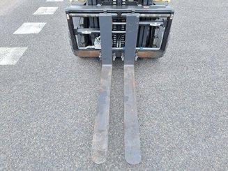 Четырехопорные погрузчики Caterpillar GP35 NTD