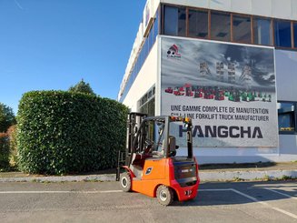 Четырехопорные погрузчики Hangcha AE18