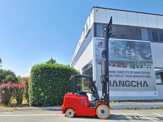 Четырехопорные погрузчики Hangcha AE30