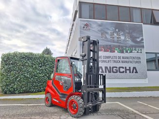 Четырехопорные погрузчики Hangcha XF35G-2
