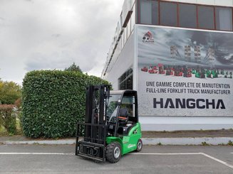 Четырехопорные погрузчики Hangcha XC25i