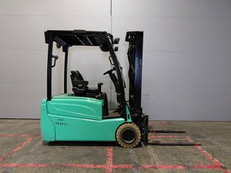 Трехопорные погрузчики Yale ERP20VTLWB - 5