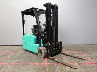 Трехопорные погрузчики Yale ERP20VTLWB - 1