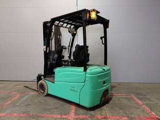 Трехопорные погрузчики Yale ERP20VTLWB - 2