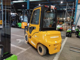 Четырехопорные погрузчики Hangcha XE25 - 1