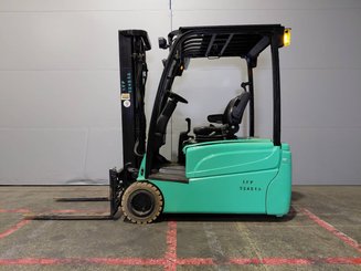 Трехопорные погрузчики Yale ERP20VTLWB