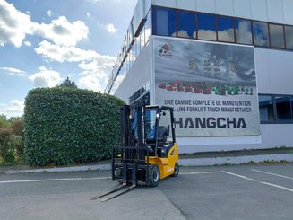 Четырехопорные погрузчики Hangcha XE18i - 1