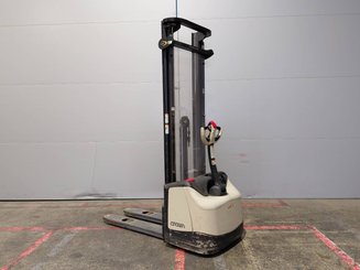 Штабелеры с электроприводом Crown WF3000