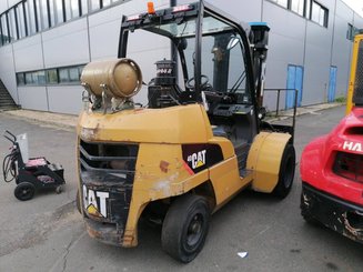 Четырехопорные погрузчики Caterpillar GP40N