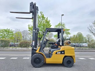 Четырехопорные погрузчики Caterpillar GP35 NTD