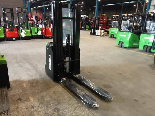 Штабелеры с электроприводом Hangcha CDD16-XT1-SI - 1
