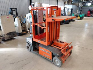 Строительный подъёмник с вертикальной мачтой JLG TOUCAN DUO