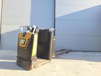 Четырехопорные погрузчики Caterpillar N020NE