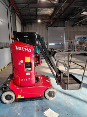 Строительный подъёмник с вертикальной мачтой Hangcha HV110D - 1