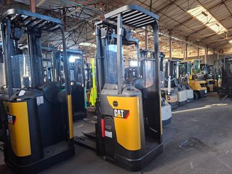 Штабелеры с платформой для оператора Caterpillar NSR16NI