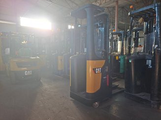 Штабелеры с платформой для оператора Caterpillar NSR16NI