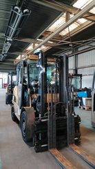 Четырехопорные погрузчики Caterpillar DP40N - 1