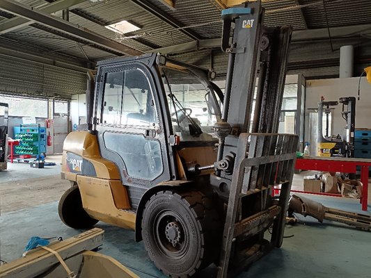 Четырехопорные погрузчики Caterpillar DP50NT - 1