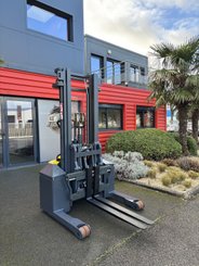 Разнонаправленный штабелер AMLIFT COMBI WR4 1500