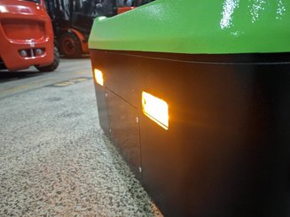 Строительный подъёмник с вертикальной мачтой Hangcha CJD02-AMC1-M1I