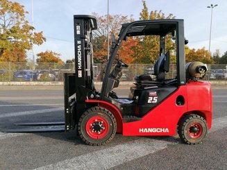 Четырехопорные погрузчики Hangcha XF25G