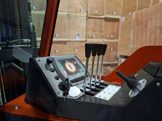 Четырехходовый вилочный погрузчик AMLIFT AGILIFT 3000E