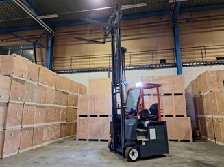 Четырехходовый вилочный погрузчик AMLIFT AGILIFT 3000E