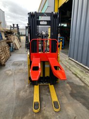 Штабелер Yale MS12X