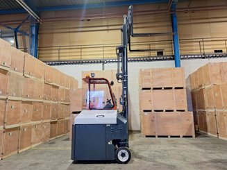 Четырехходовый вилочный погрузчик AMLIFT AGILIFT 3000E