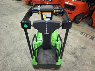 Строительный подъёмник с вертикальной мачтой Hangcha CJD02-AMC1-M1I
