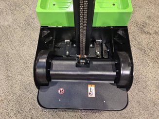 Строительный подъёмник с вертикальной мачтой Hangcha CJD02-AMC1-M1I