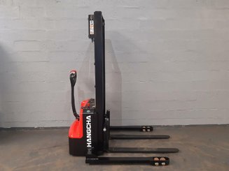 Штабелер с кадрируюющей поперечиной Hangcha CTD15-A2MC2-ISZ