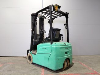 Трехопорные погрузчики Yale ERP15VTSWB - 2