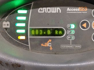 Четырехопорные погрузчики Crown SCF6040-18