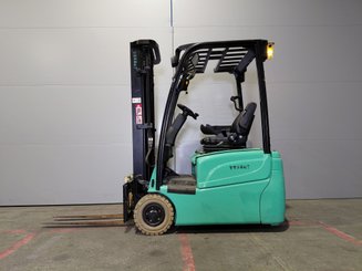Трехопорные погрузчики Yale ERP15VTSWB - 4