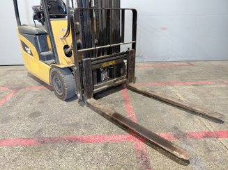 Трехопорные погрузчики Caterpillar EP16NT - 6