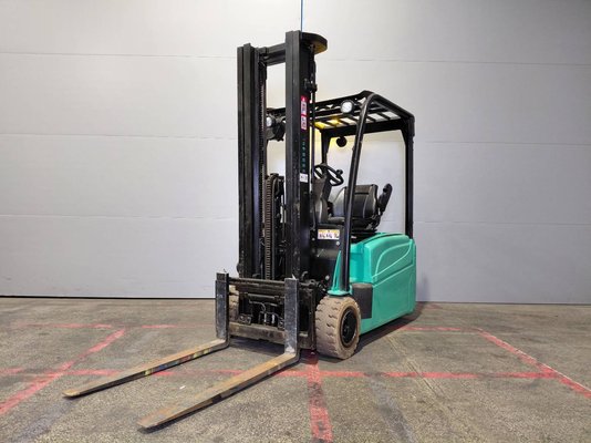 Трехопорные погрузчики Yale ERP16VTLWB - 1