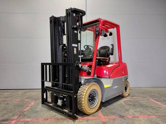 Четырехопорные погрузчики Hangcha XE25i ( CPD25-XEY2HA-SI )