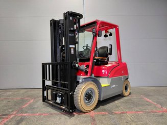 Четырехопорные погрузчики Hangcha XE25i ( CPD25-XEY2HA-SI )