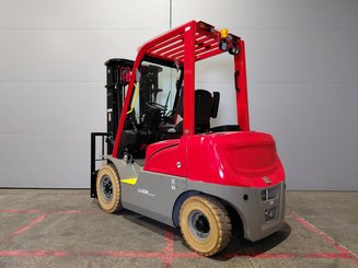 Четырехопорные погрузчики Hangcha XE25i ( CPD25-XEY2HA-SI )