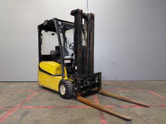 Четырехопорные погрузчики Yale ERP20 - 1