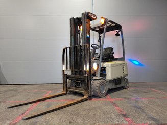 Четырехопорные погрузчики Crown SCF6040-18