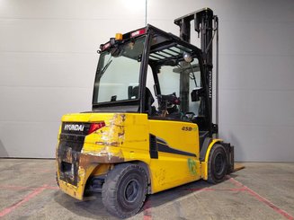Четырехопорные погрузчики Hyundai 45B9