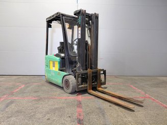 Трехопорные погрузчики Yale ERP16 ATF