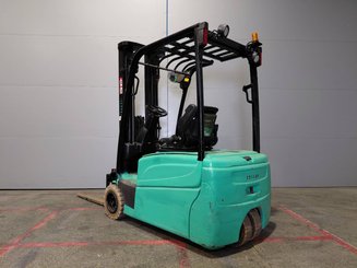 Трехопорные погрузчики Yale ERP16VTLWB - 2